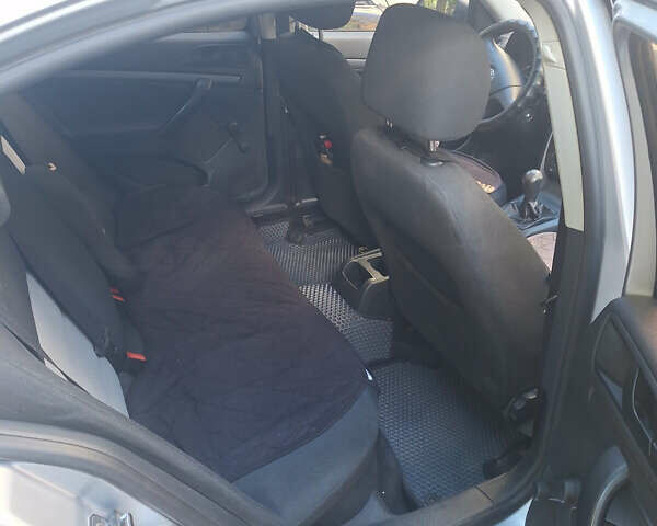 Дачія Logan 2014 у Умани на Automoto.ua Синій Дачія Logan, об'ємом двигуна 0.9 л та пробігом 235 тис. км за 5600 $, фото 4 на Automoto.ua