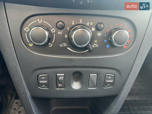 Синий Дачия Логан, объемом двигателя 1.46 л и пробегом 278 тыс. км за 6150 $, фото 17 на Automoto.ua