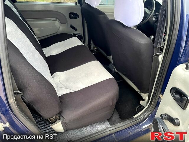 Синий Дачия Логан, объемом двигателя 1.4 л и пробегом 250 тыс. км за 4250 $, фото 8 на Automoto.ua