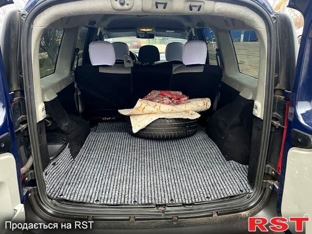 Синий Дачия Логан, объемом двигателя 1.4 л и пробегом 250 тыс. км за 4250 $, фото 9 на Automoto.ua