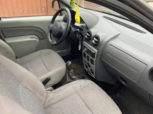 Синий Дачия Логан, объемом двигателя 1.6 л и пробегом 235 тыс. км за 5000 $, фото 3 на Automoto.ua