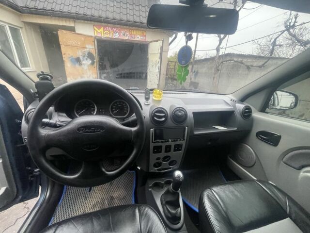 Синій Дачія Logan, об'ємом двигуна 1.6 л та пробігом 275 тис. км за 5350 $, фото 4 на Automoto.ua