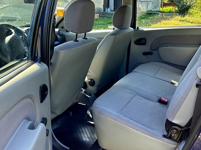 Синій Дачія Logan, об'ємом двигуна 1.4 л та пробігом 0 тис. км за 3999 $, фото 10 на Automoto.ua