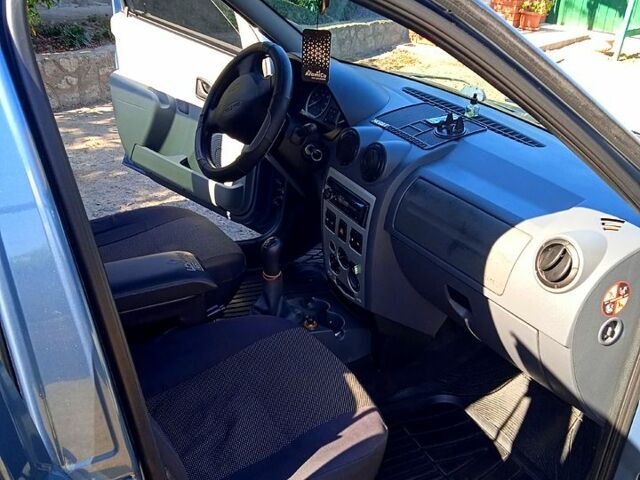 Синій Дачія Logan, об'ємом двигуна 1.6 л та пробігом 238 тис. км за 5200 $, фото 6 на Automoto.ua