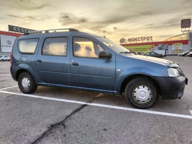 Синій Дачія Logan, об'ємом двигуна 1.6 л та пробігом 242 тис. км за 3750 $, фото 4 на Automoto.ua