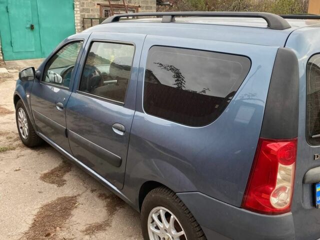 Синий Дачия Логан, объемом двигателя 1.6 л и пробегом 235 тыс. км за 5000 $, фото 1 на Automoto.ua