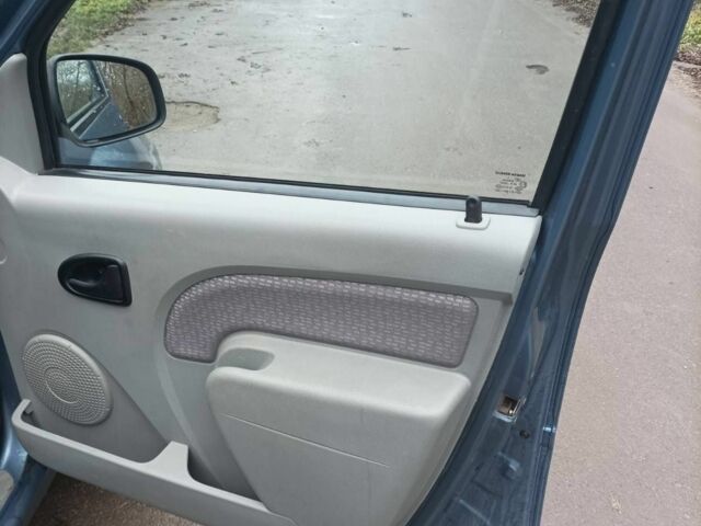 Синій Дачія Logan, об'ємом двигуна 1.6 л та пробігом 269 тис. км за 5000 $, фото 7 на Automoto.ua