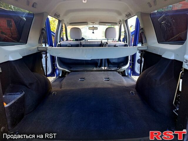 Синий Дачия Логан, объемом двигателя 1.6 л и пробегом 200 тыс. км за 4700 $, фото 11 на Automoto.ua