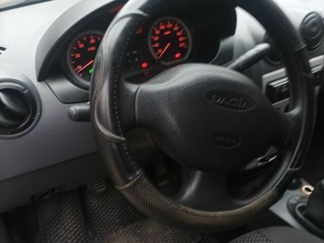 Синий Дачия Логан, объемом двигателя 1.6 л и пробегом 262 тыс. км за 4500 $, фото 4 на Automoto.ua