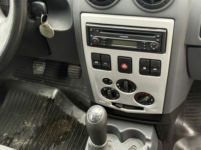 Синий Дачия Логан, объемом двигателя 1.6 л и пробегом 163 тыс. км за 5500 $, фото 9 на Automoto.ua