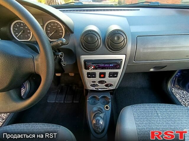 Синий Дачия Логан, объемом двигателя 1.6 л и пробегом 200 тыс. км за 4700 $, фото 8 на Automoto.ua