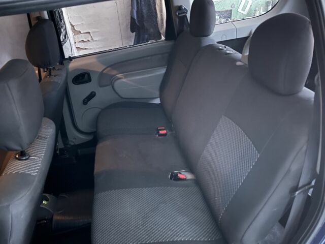 Синій Дачія Logan, об'ємом двигуна 1.4 л та пробігом 166 тис. км за 4500 $, фото 9 на Automoto.ua