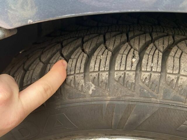 Синий Дачия Логан, объемом двигателя 1.6 л и пробегом 235 тыс. км за 5000 $, фото 7 на Automoto.ua