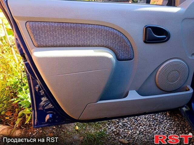 Синий Дачия Логан, объемом двигателя 1.6 л и пробегом 200 тыс. км за 4700 $, фото 13 на Automoto.ua