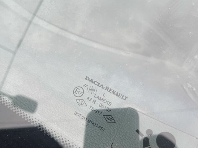 Синій Дачія Logan, об'ємом двигуна 1.6 л та пробігом 275 тис. км за 5350 $, фото 7 на Automoto.ua