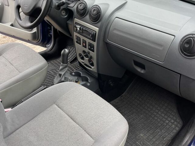 Синий Дачия Логан, объемом двигателя 1.6 л и пробегом 185 тыс. км за 4850 $, фото 22 на Automoto.ua