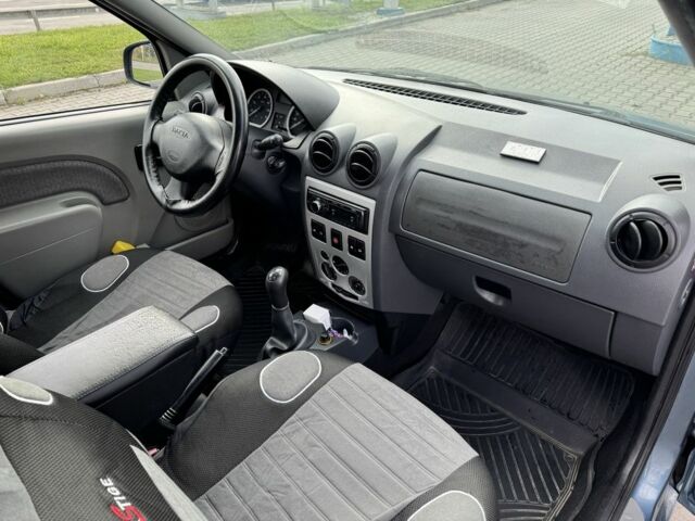 Синий Дачия Логан, объемом двигателя 1.6 л и пробегом 250 тыс. км за 3300 $, фото 7 на Automoto.ua