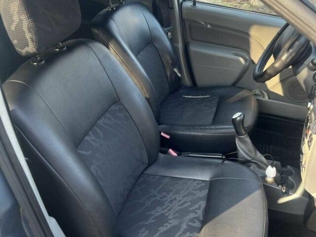 Синій Дачія Logan, об'ємом двигуна 1.6 л та пробігом 312 тис. км за 4100 $, фото 4 на Automoto.ua