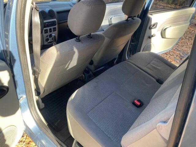 Дачія Logan 2008 у Умани на Automoto.ua Синій Дачія Logan, об'ємом двигуна 1.6 л та пробігом 300 тис. км за 3500 $, фото 8 на Automoto.ua