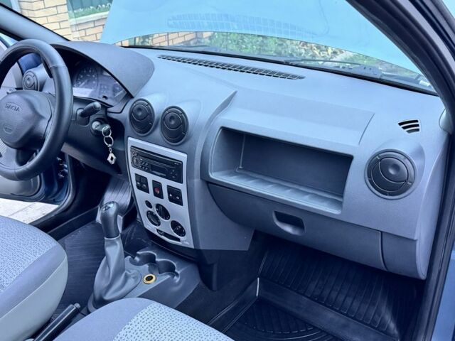 Синий Дачия Логан, объемом двигателя 1.6 л и пробегом 144 тыс. км за 6100 $, фото 21 на Automoto.ua