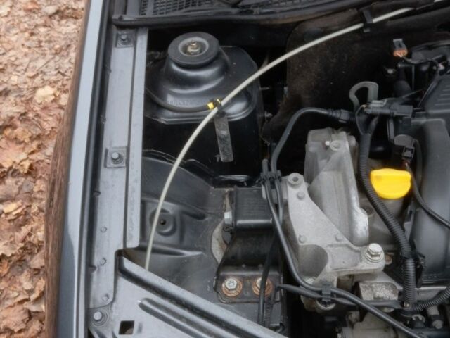 Синий Дачия Логан, объемом двигателя 1.6 л и пробегом 214 тыс. км за 6200 $, фото 6 на Automoto.ua