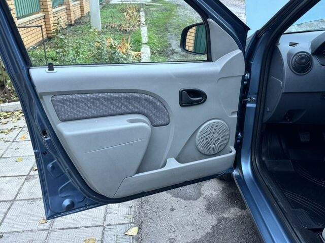 Синий Дачия Логан, объемом двигателя 1.6 л и пробегом 144 тыс. км за 6100 $, фото 16 на Automoto.ua