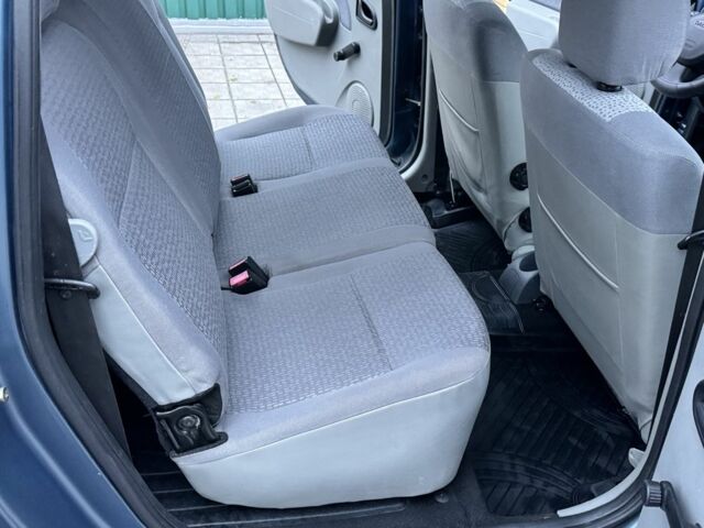 Синий Дачия Логан, объемом двигателя 1.6 л и пробегом 144 тыс. км за 6100 $, фото 23 на Automoto.ua