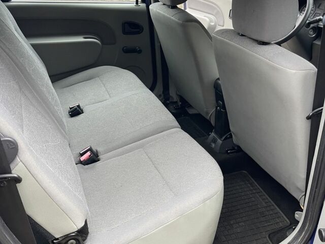 Синий Дачия Логан, объемом двигателя 1.6 л и пробегом 185 тыс. км за 4850 $, фото 21 на Automoto.ua