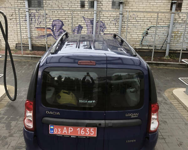 Синий Дачия Логан, объемом двигателя 1.6 л и пробегом 229 тыс. км за 4900 $, фото 1 на Automoto.ua