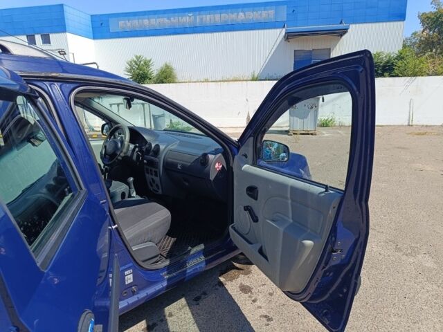 Синий Дачия Логан, объемом двигателя 1.4 л и пробегом 234 тыс. км за 4500 $, фото 6 на Automoto.ua