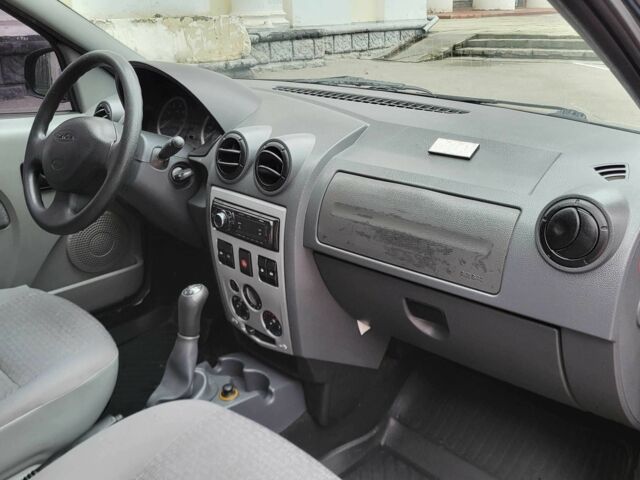 Синій Дачія Logan, об'ємом двигуна 1.6 л та пробігом 146 тис. км за 4900 $, фото 7 на Automoto.ua