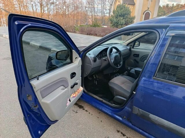 Синій Дачія Logan, об'ємом двигуна 1.4 л та пробігом 199 тис. км за 4800 $, фото 5 на Automoto.ua