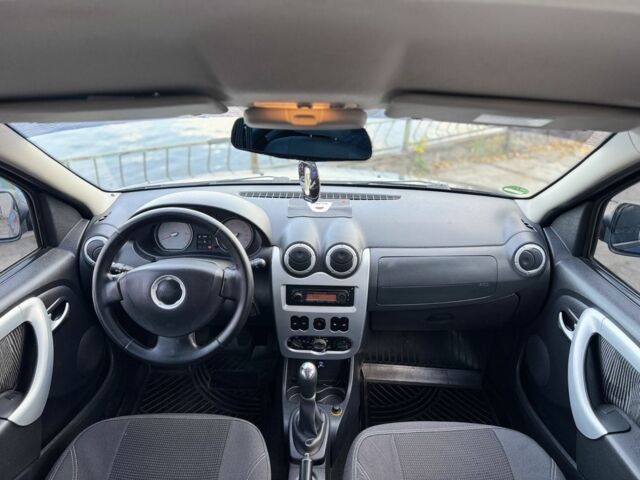 Дачія Logan 2009 у Дніпро (Дніпропетровську) на Automoto.ua Синій Дачія Logan, об'ємом двигуна 1.6 л та пробігом 197 тис. км за 6300 $, фото 14 на Automoto.ua