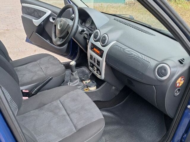 Синий Дачия Логан, объемом двигателя 1.6 л и пробегом 160 тыс. км за 6300 $, фото 8 на Automoto.ua