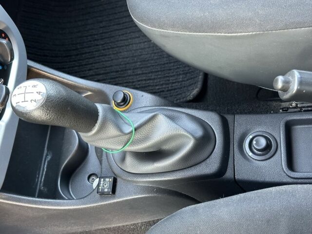 Синий Дачия Логан, объемом двигателя 1.6 л и пробегом 193 тыс. км за 4200 $, фото 17 на Automoto.ua