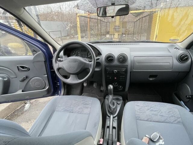 Синій Дачія Logan, об'ємом двигуна 1.4 л та пробігом 106 тис. км за 4700 $, фото 7 на Automoto.ua