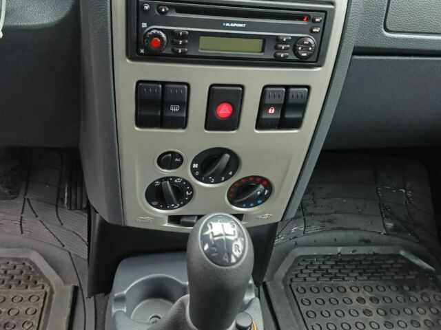 Синий Дачия Логан, объемом двигателя 1.6 л и пробегом 188 тыс. км за 5499 $, фото 8 на Automoto.ua