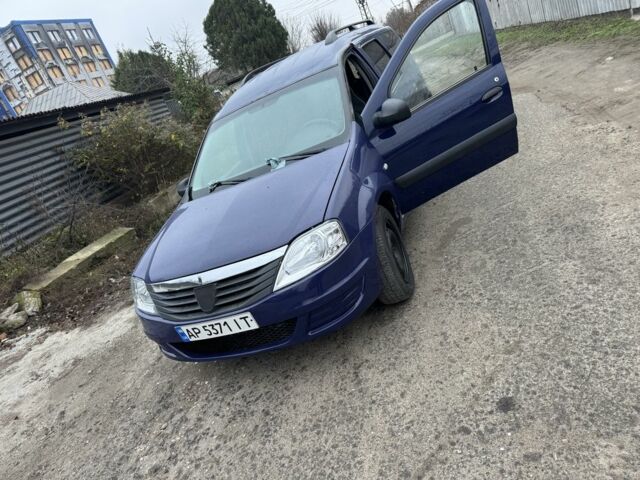 Синий Дачия Логан, объемом двигателя 1.6 л и пробегом 220 тыс. км за 2900 $, фото 2 на Automoto.ua