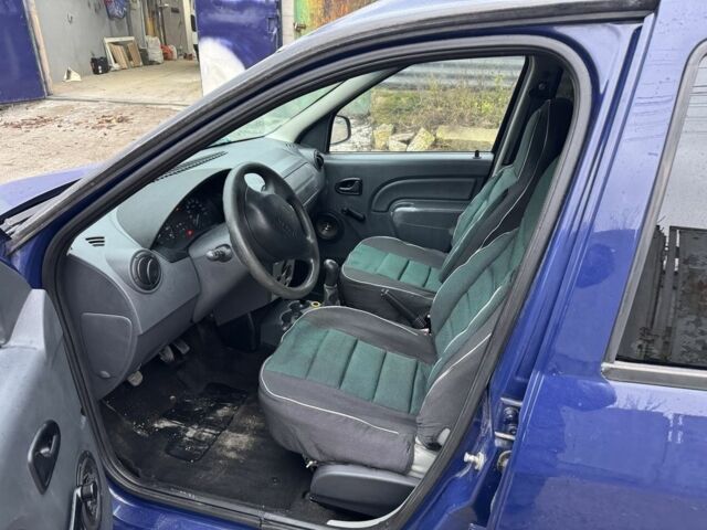 Синий Дачия Логан, объемом двигателя 1.6 л и пробегом 220 тыс. км за 2900 $, фото 4 на Automoto.ua