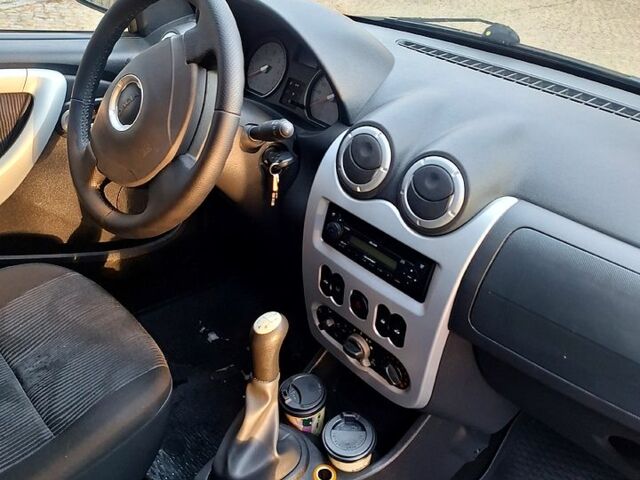 Синій Дачія Logan, об'ємом двигуна 1.6 л та пробігом 160 тис. км за 6300 $, фото 5 на Automoto.ua