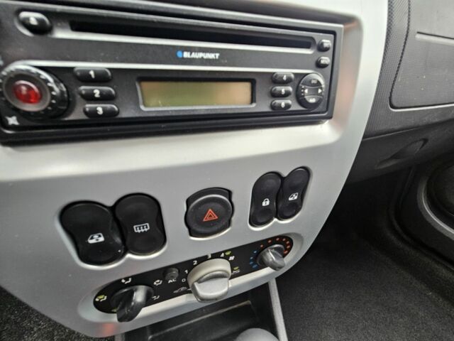 Дачія Logan 2010 у Кривому Розі на Automoto.ua Синій Дачія Logan, об'ємом двигуна 1.6 л та пробігом 180 тис. км за 7450 $, фото 14 на Automoto.ua