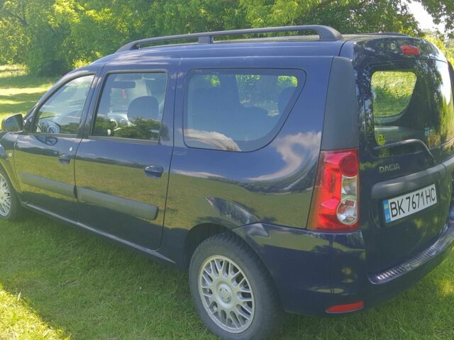 Синий Дачия Логан, объемом двигателя 1.6 л и пробегом 245 тыс. км за 5750 $, фото 2 на Automoto.ua