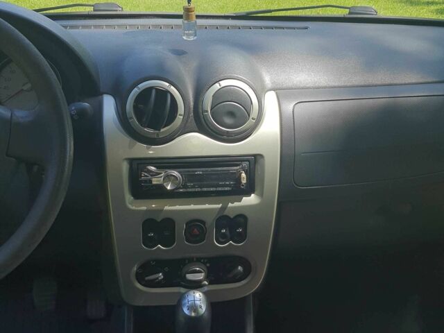 Синий Дачия Логан, объемом двигателя 1.6 л и пробегом 245 тыс. км за 5750 $, фото 9 на Automoto.ua