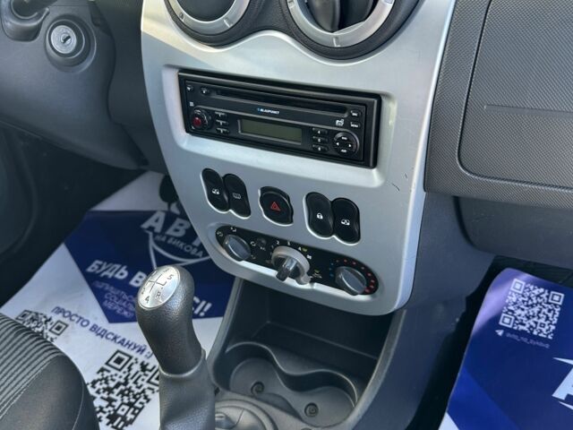 Синий Дачия Логан, объемом двигателя 1.6 л и пробегом 169 тыс. км за 6600 $, фото 7 на Automoto.ua