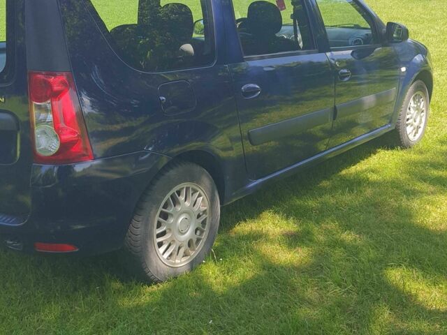 Синий Дачия Логан, объемом двигателя 1.6 л и пробегом 245 тыс. км за 5750 $, фото 4 на Automoto.ua