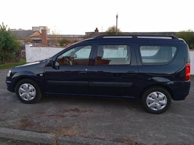 Синий Дачия Логан, объемом двигателя 1.6 л и пробегом 210 тыс. км за 4200 $, фото 3 на Automoto.ua