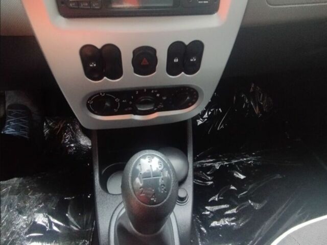 Синий Дачия Логан, объемом двигателя 1.6 л и пробегом 174 тыс. км за 7200 $, фото 8 на Automoto.ua