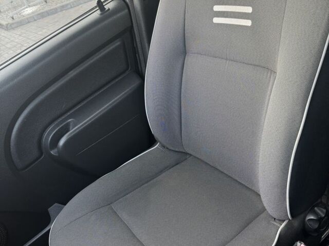 Синий Дачия Логан, объемом двигателя 1.6 л и пробегом 350 тыс. км за 5700 $, фото 7 на Automoto.ua