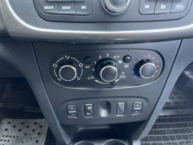 Синий Дачия Логан, объемом двигателя 1.5 л и пробегом 276 тыс. км за 6450 $, фото 18 на Automoto.ua