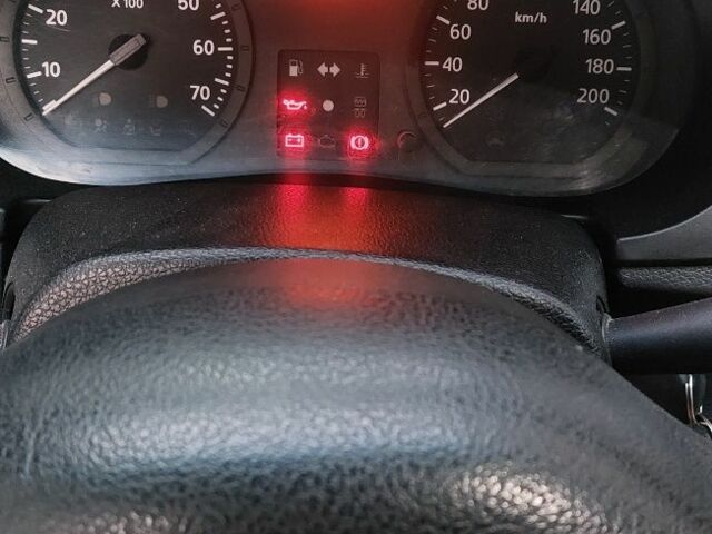 Зеленый Дачия Логан, объемом двигателя 1.4 л и пробегом 305 тыс. км за 2800 $, фото 8 на Automoto.ua